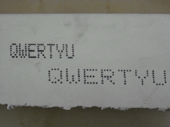 �������